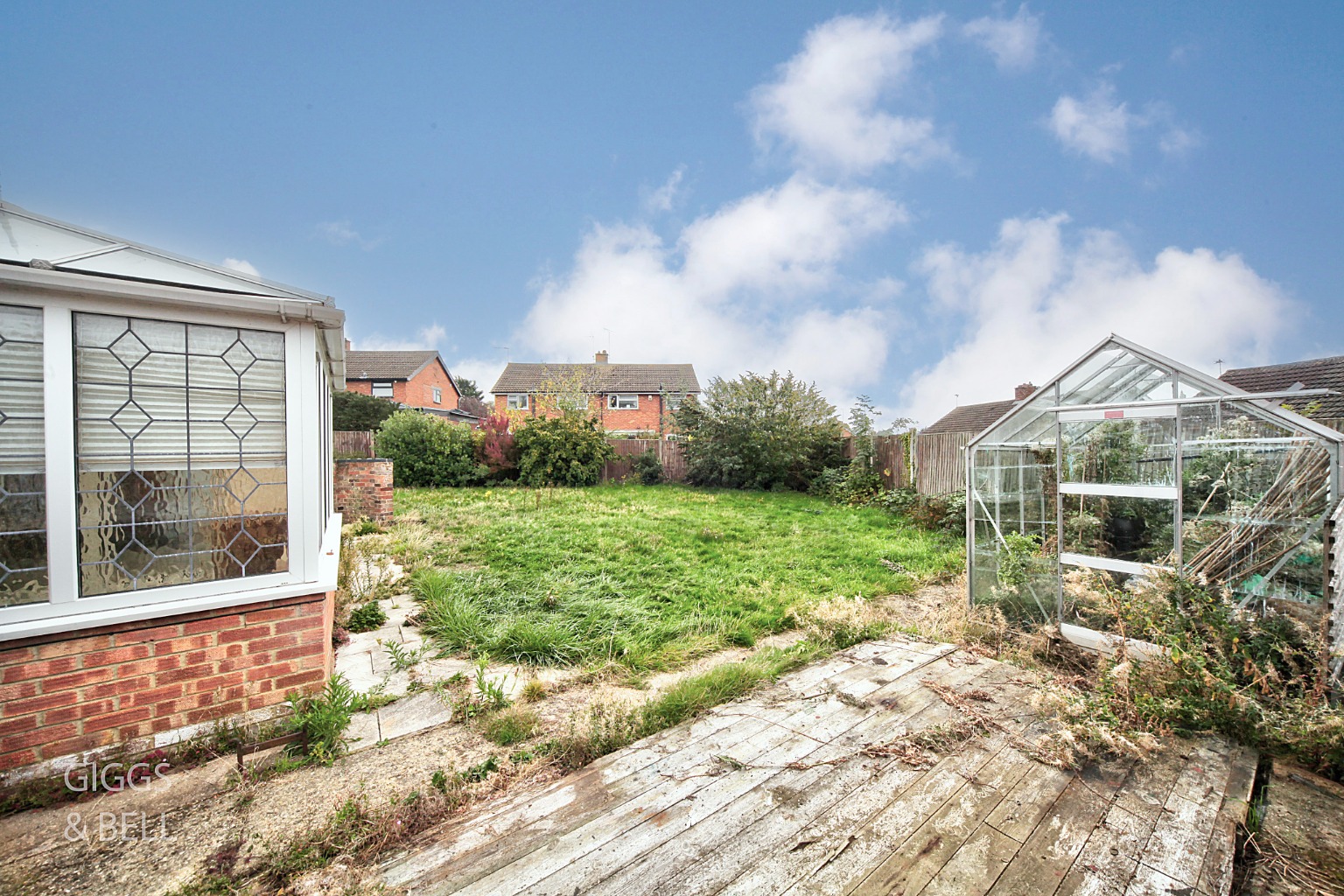 2 bed detached bungalow for sale in Sedbury Close, Luton 23