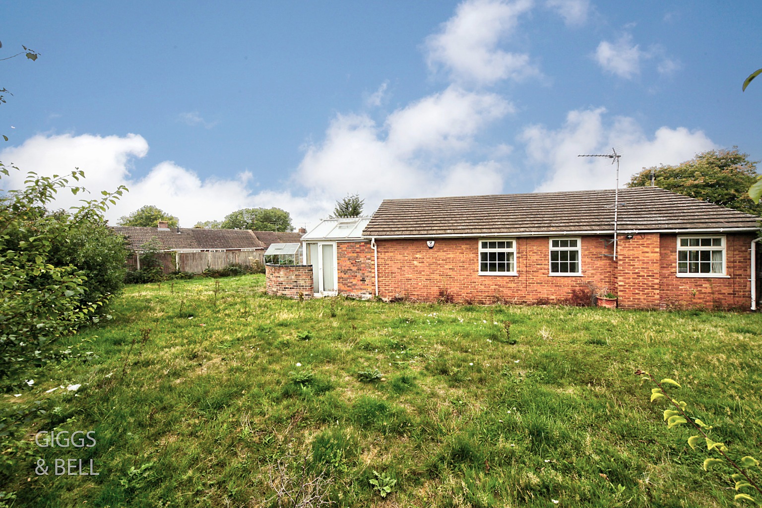 2 bed detached bungalow for sale in Sedbury Close, Luton  - Property Image 27