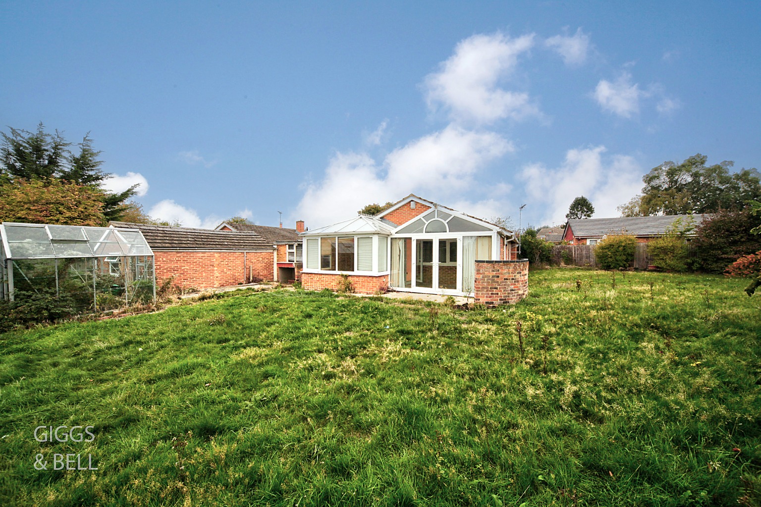 2 bed detached bungalow for sale in Sedbury Close, Luton  - Property Image 25