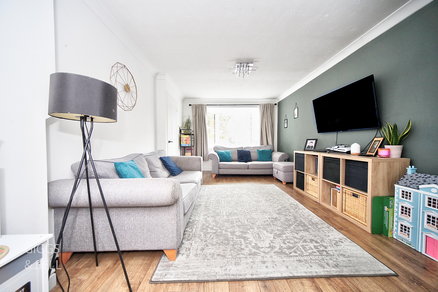 3 bed semi-detached house for sale in Troon Gardens, Luton 1