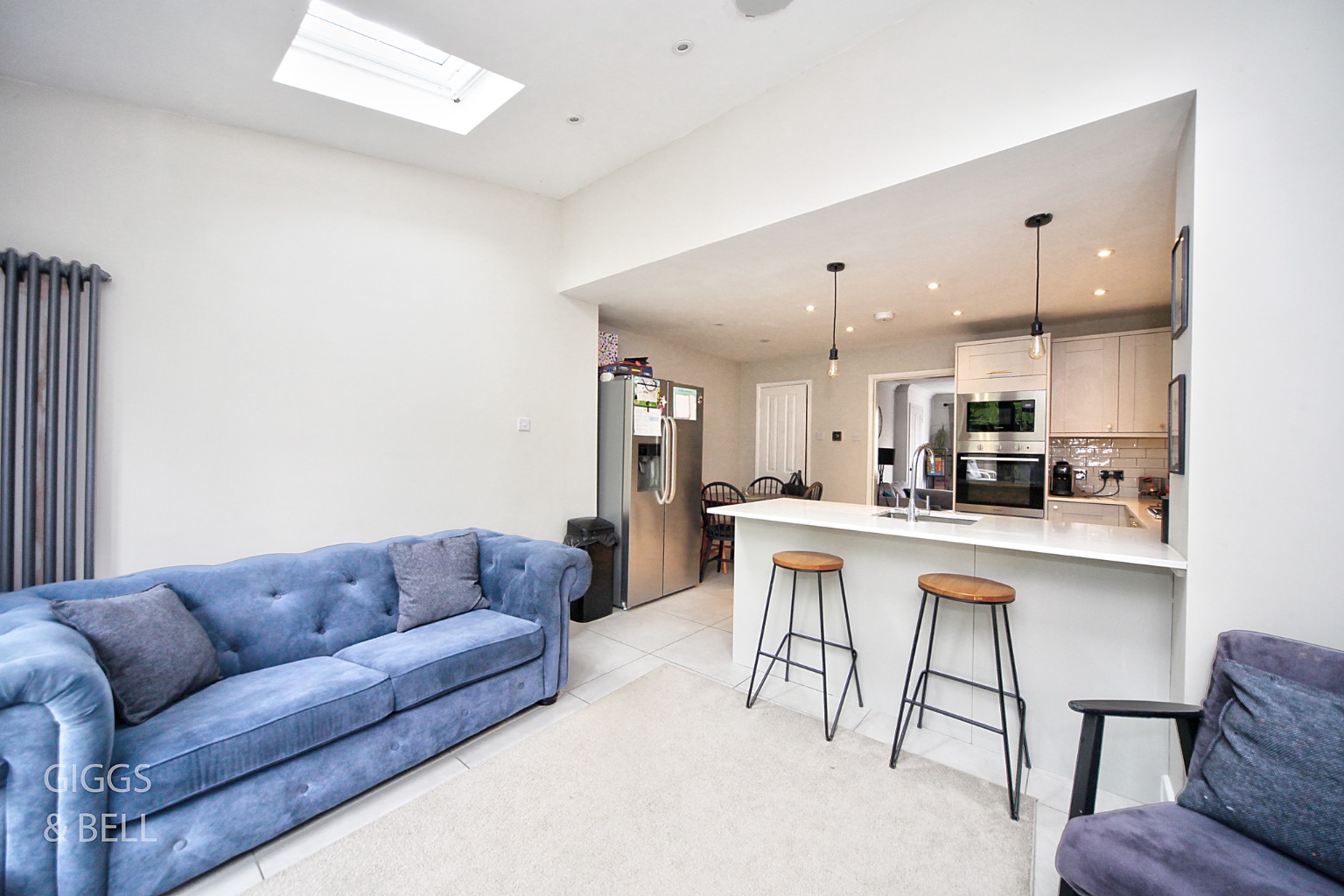 3 bed semi-detached house for sale in Troon Gardens, Luton  - Property Image 7