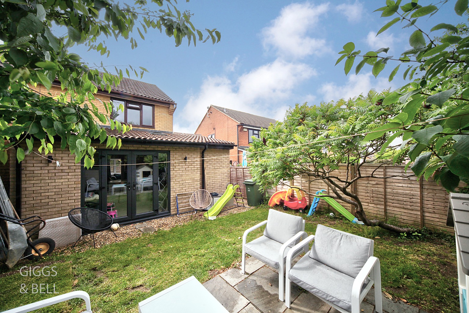 3 bed semi-detached house for sale in Troon Gardens, Luton 14