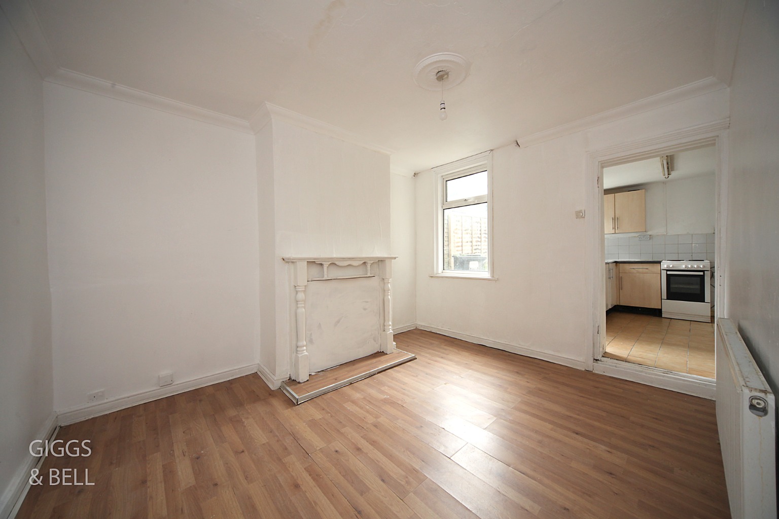 4 bed terraced house for sale in Cowper Street, Luton  - Property Image 4