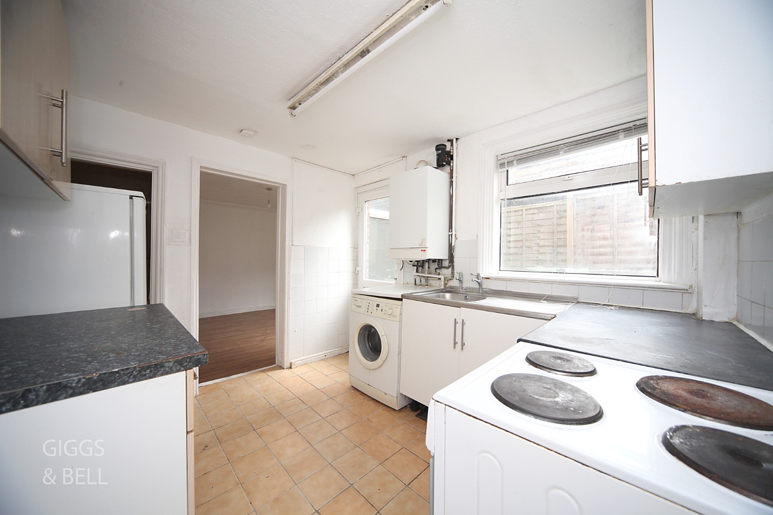 4 bed terraced house for sale in Cowper Street, Luton  - Property Image 7