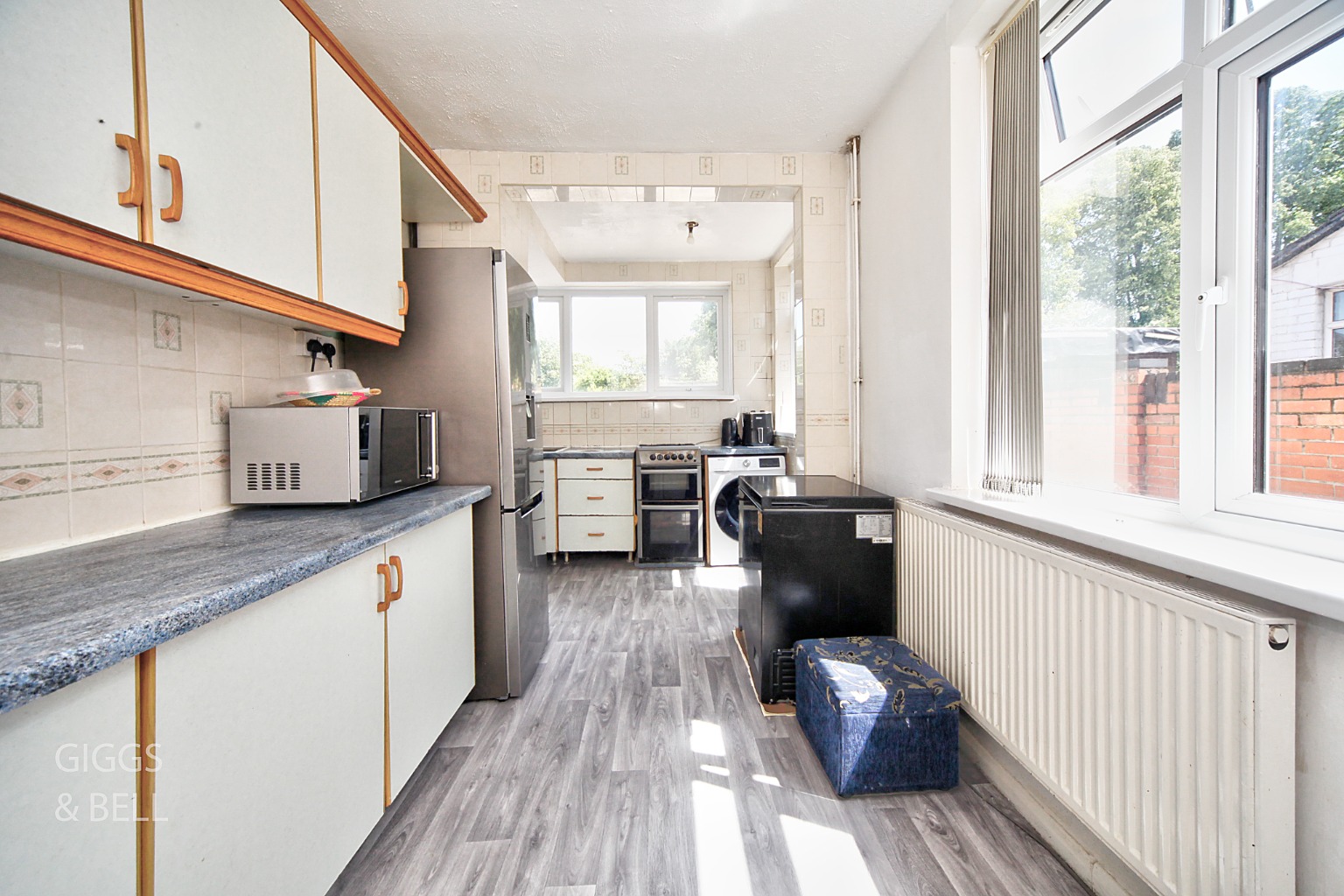 3 bed semi-detached house for sale in Leagrave Road, Luton  - Property Image 5