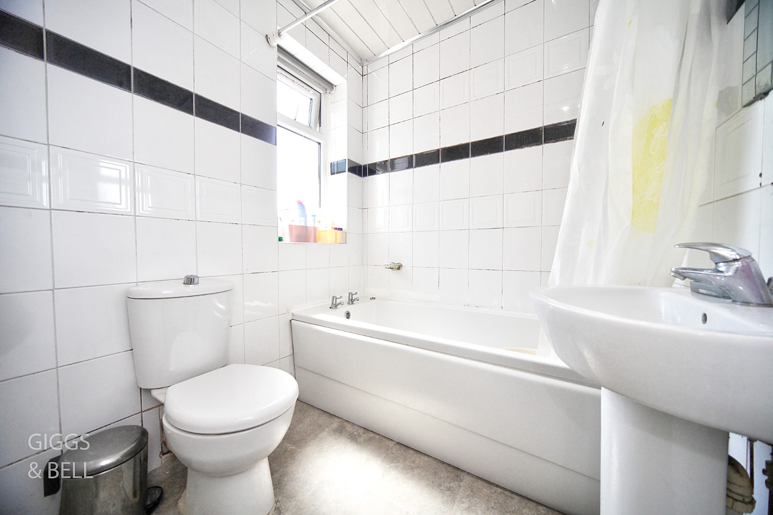 3 bed semi-detached house for sale in Leagrave Road, Luton  - Property Image 9