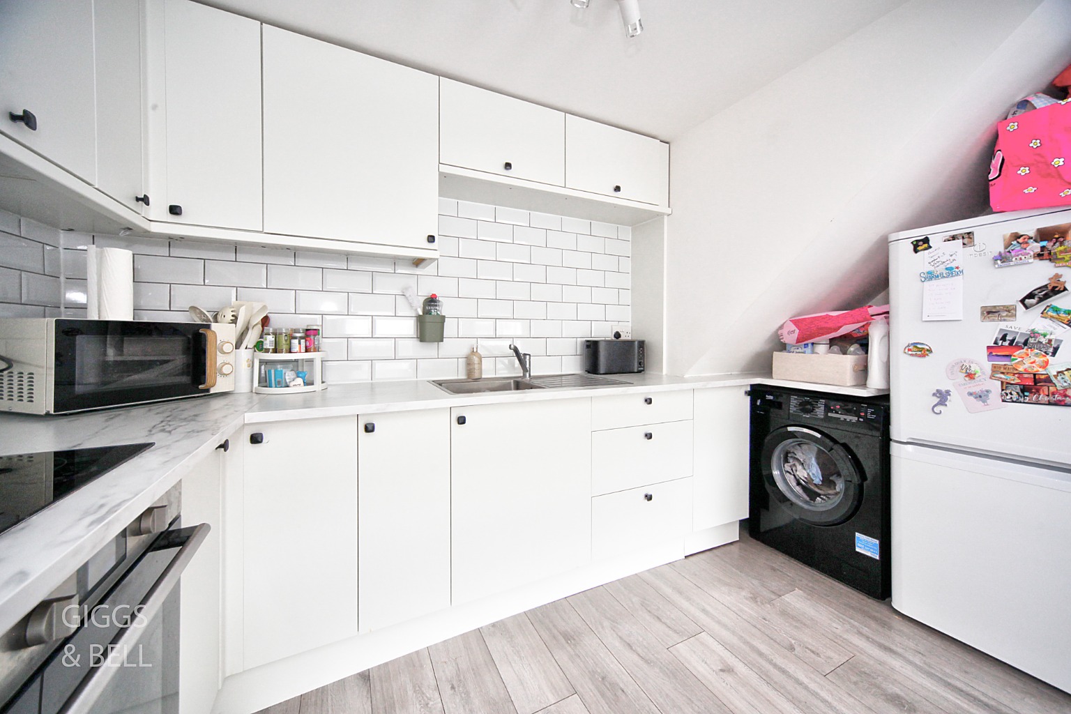 2 bed flat for sale in Salisbury Road, Luton  - Property Image 6