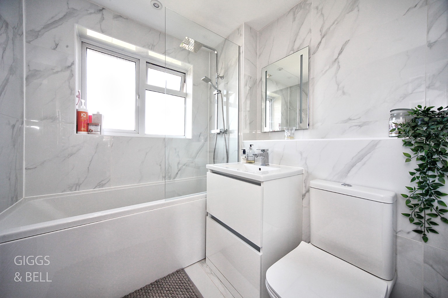 3 bed end of terrace house for sale in Claverley Green, Luton 13