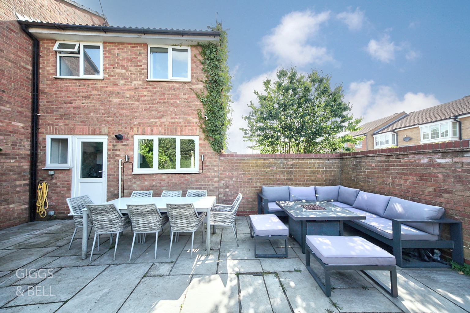 3 bed end of terrace house for sale in Claverley Green, Luton 17