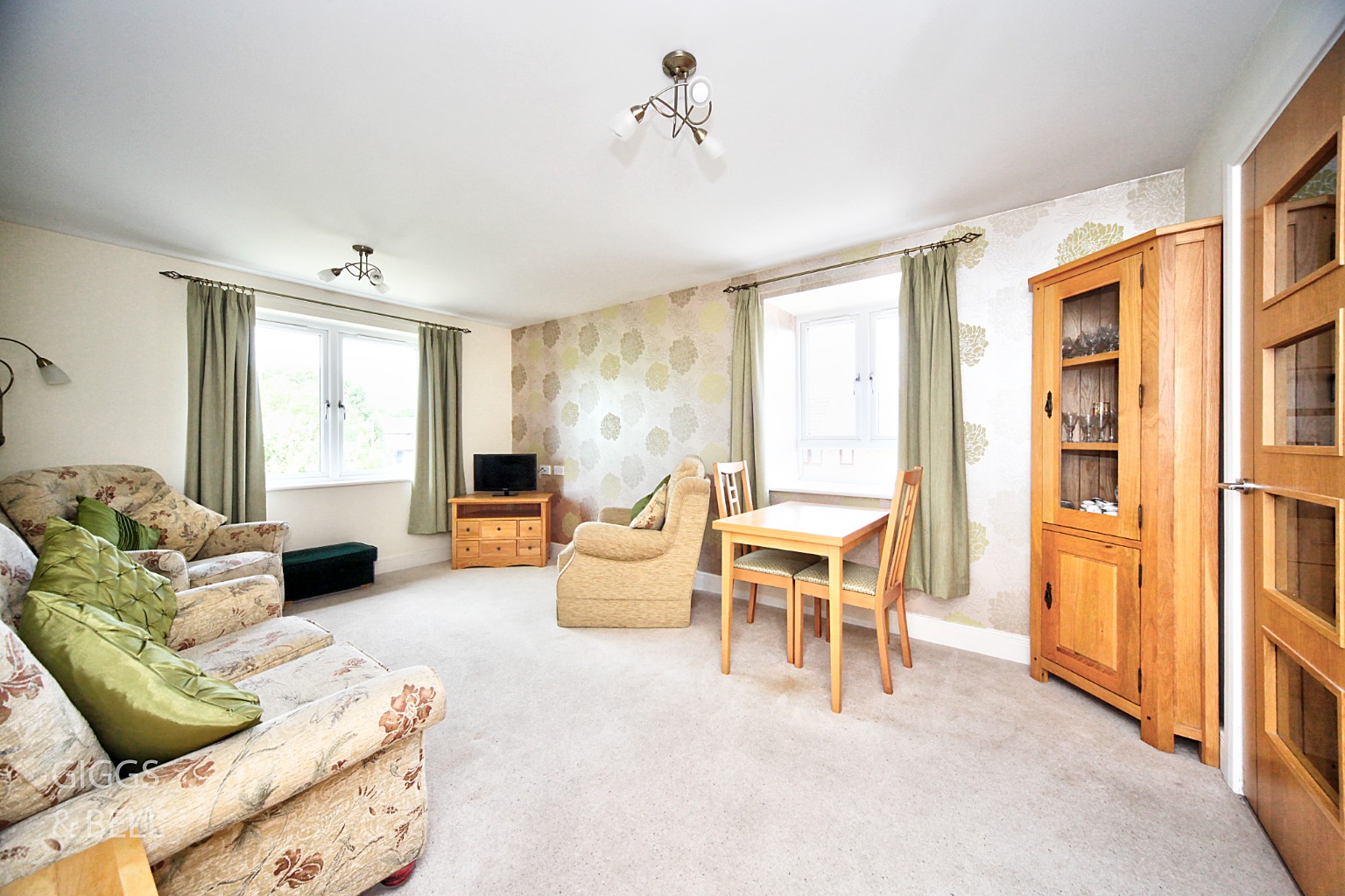 1 bed flat for sale in Lucas Gardens, Luton  - Property Image 2