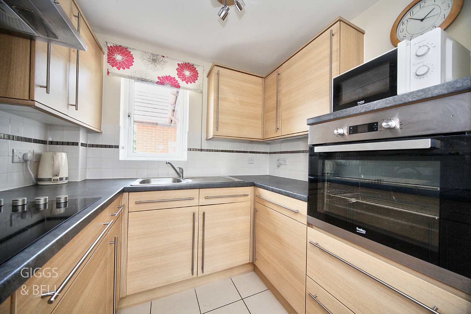 1 bed flat for sale in Lucas Gardens, Luton  - Property Image 6