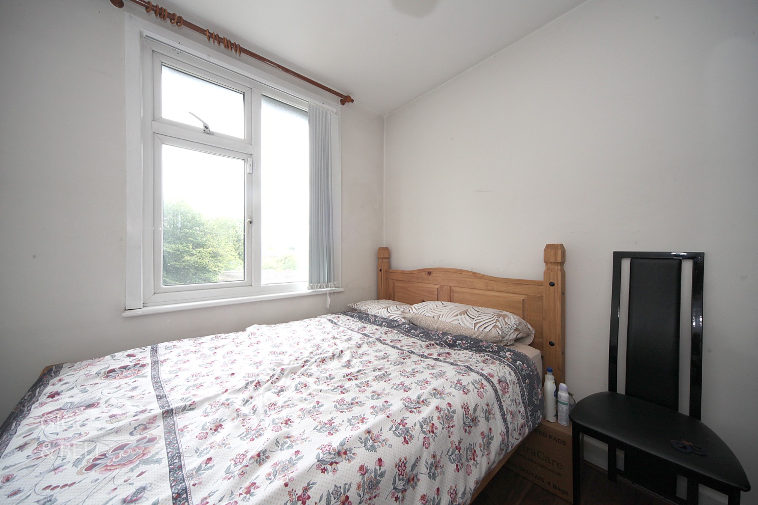 3 bed end of terrace house for sale in Bradley Road, Luton 6