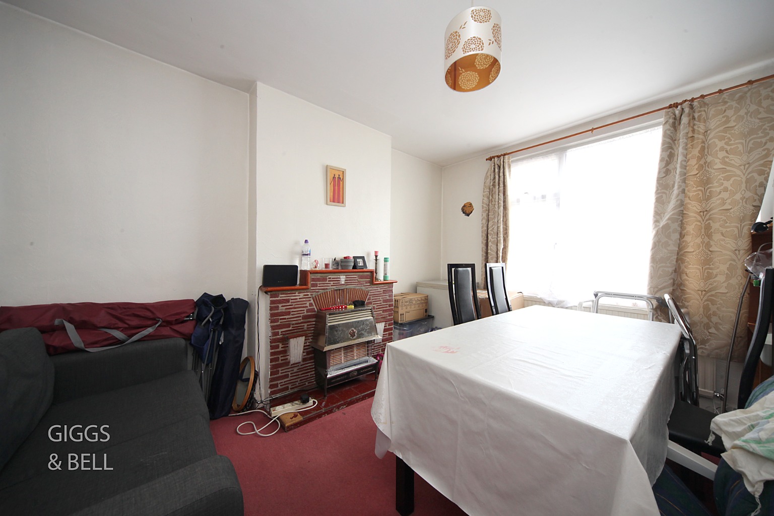 3 bed end of terrace house for sale in Bradley Road, Luton 2