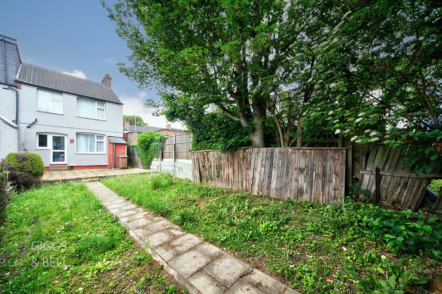 3 bed end of terrace house for sale in Bradley Road, Luton 14