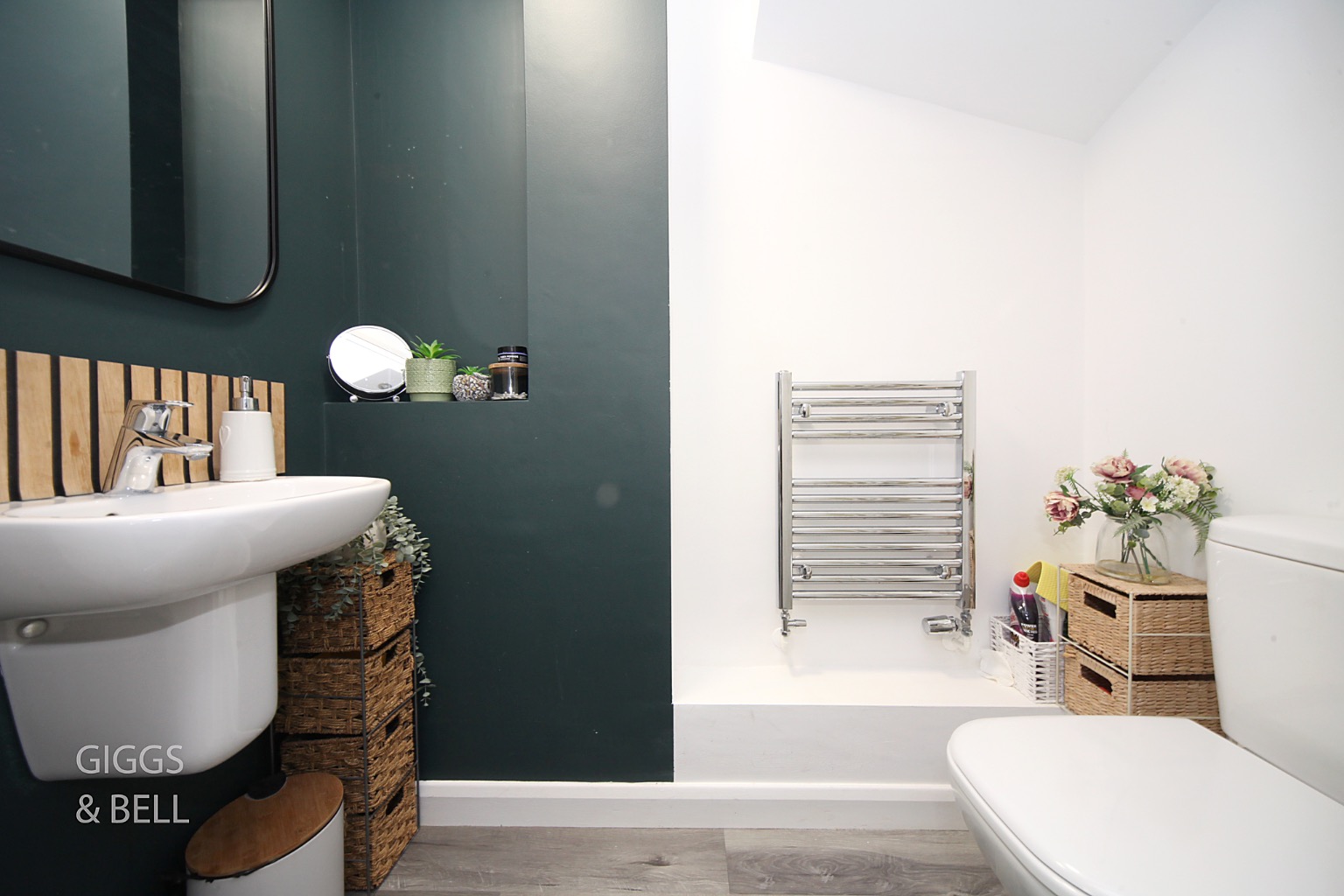 3 bed town house for sale in Deanes Close, Luton 6
