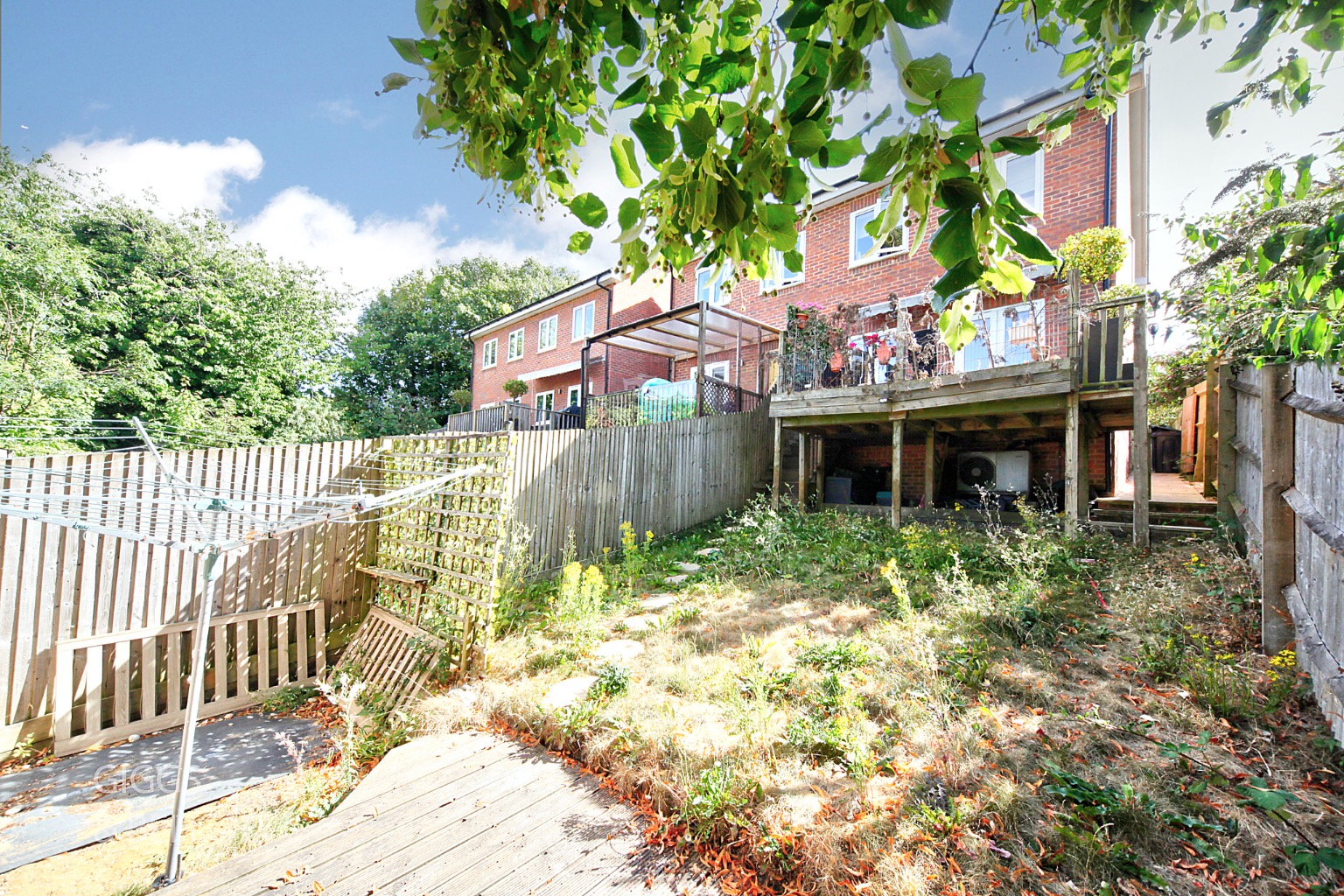 3 bed town house for sale in Deanes Close, Luton 14