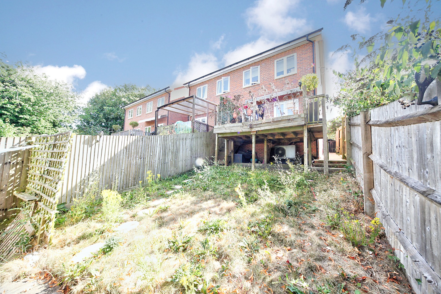 3 bed town house for sale in Deanes Close, Luton 15