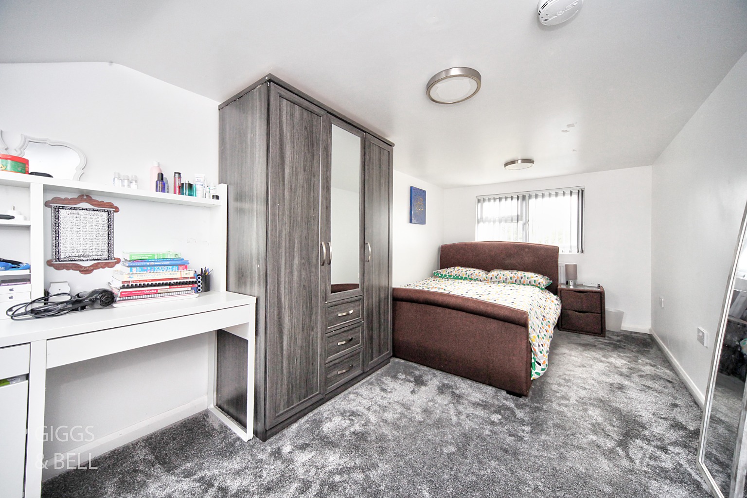 5 bed semi-detached house for sale in Nunnery Lane, Luton 20