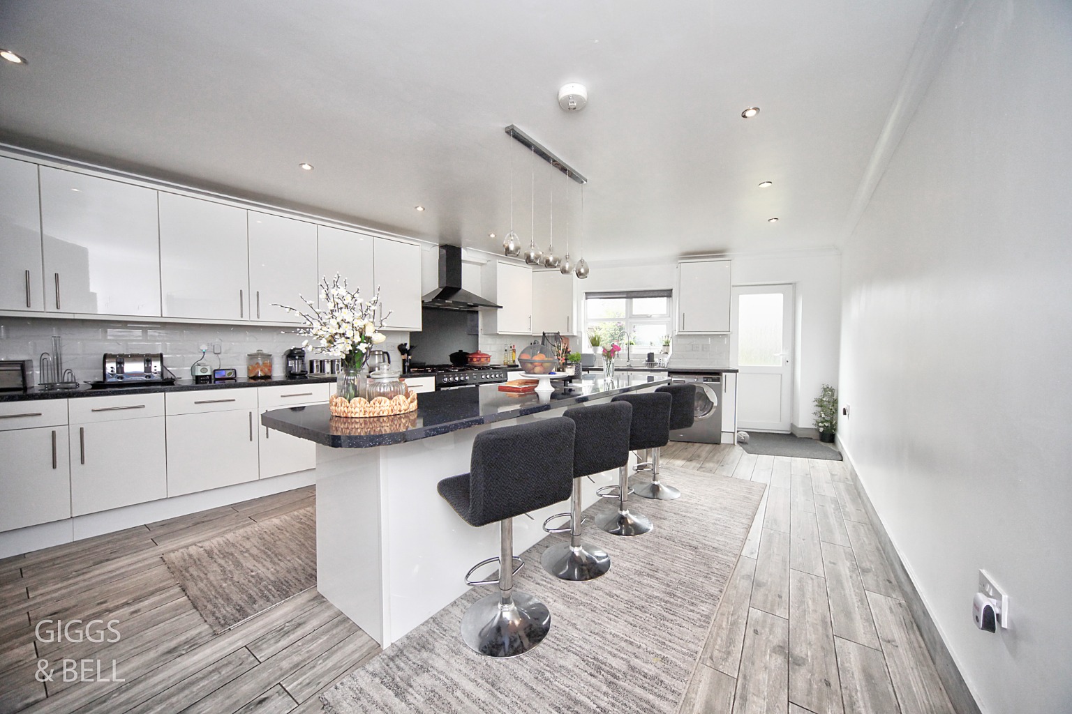 5 bed semi-detached house for sale in Nunnery Lane, Luton  - Property Image 7