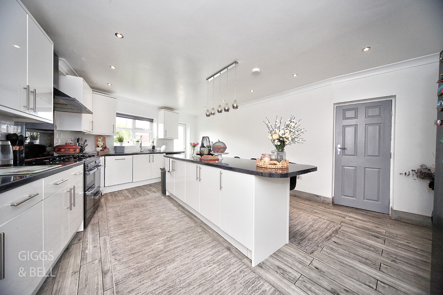 5 bed semi-detached house for sale in Nunnery Lane, Luton  - Property Image 8