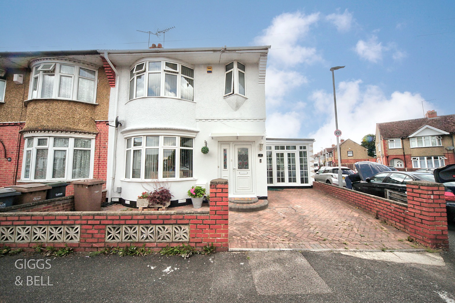 5 bed semi-detached house for sale in Nunnery Lane, Luton 1