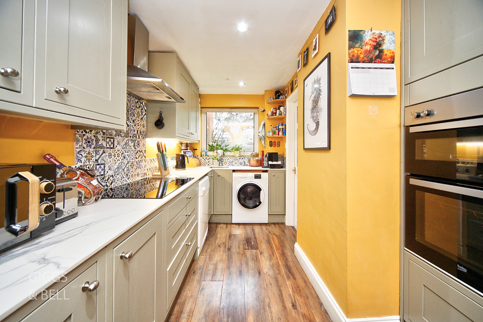 2 bed terraced house for sale in Telscombe Way, Luton  - Property Image 3