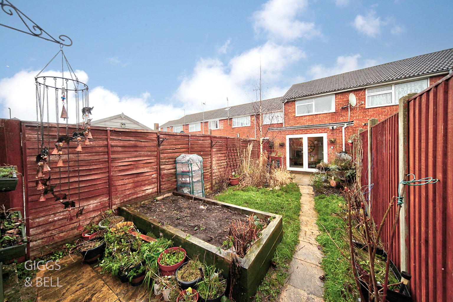 2 bed terraced house for sale in Telscombe Way, Luton 12