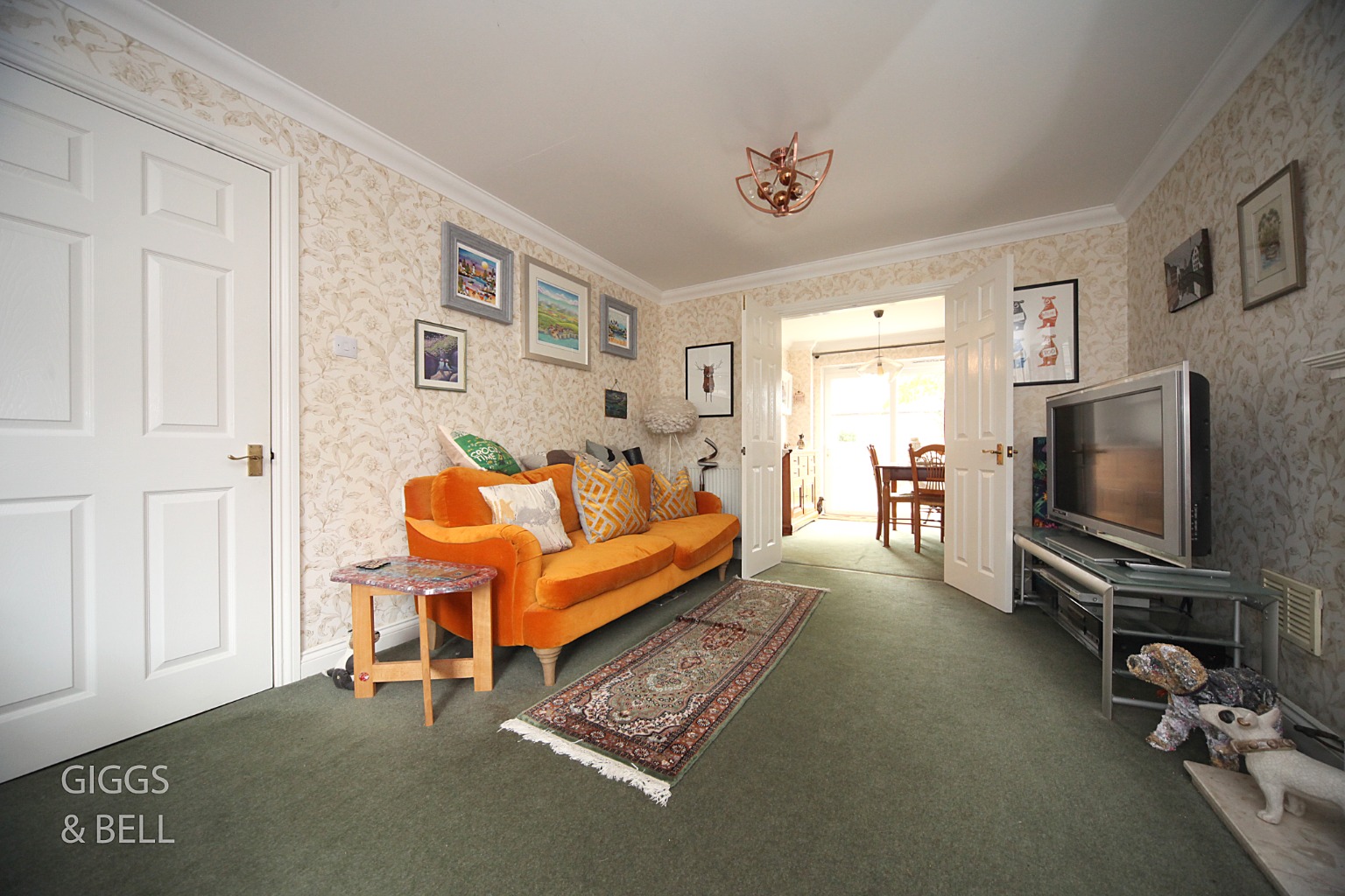 4 bed detached house for sale in Rackham Drive, Luton  - Property Image 3