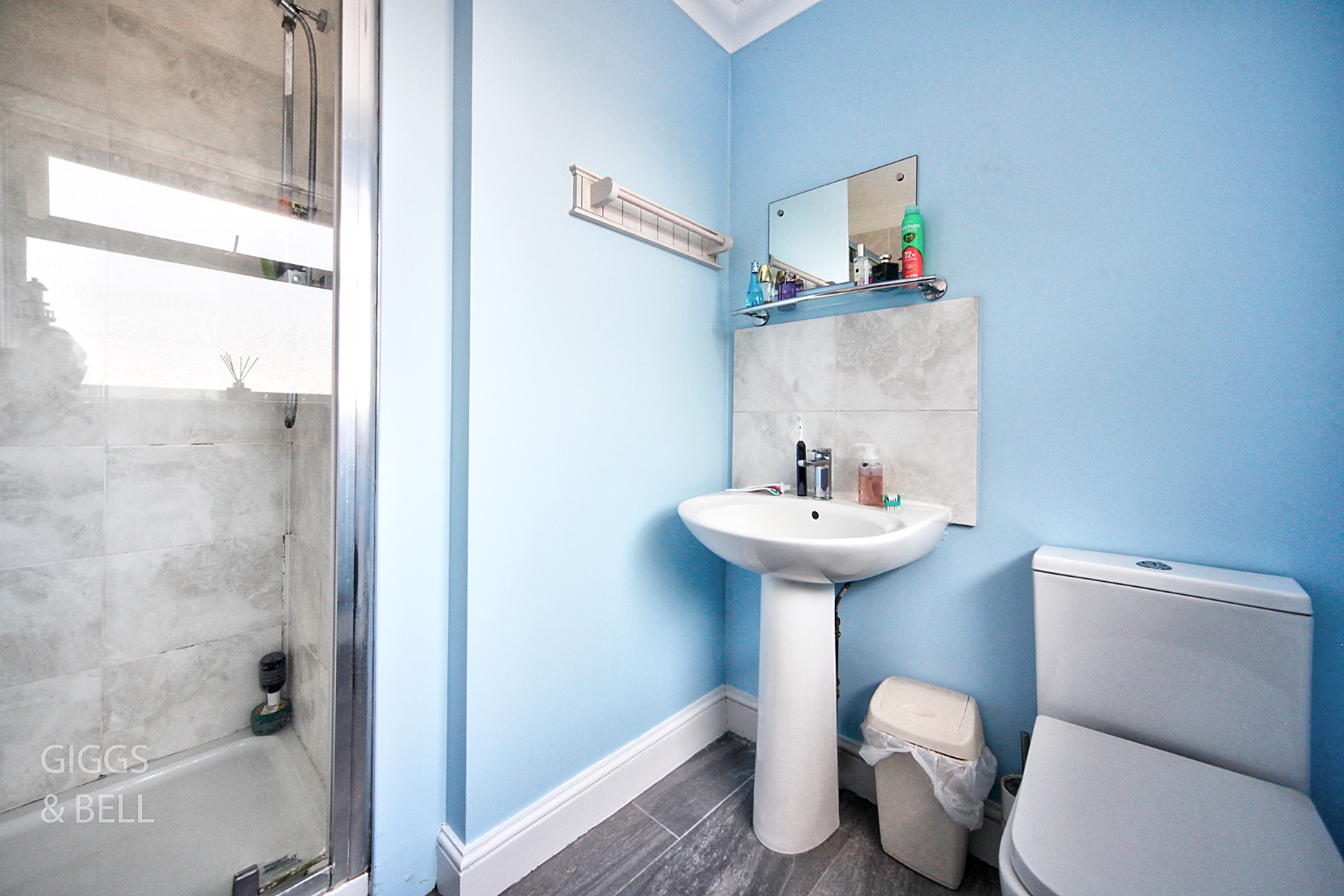 4 bed detached house for sale in Farley Hill, Luton 11