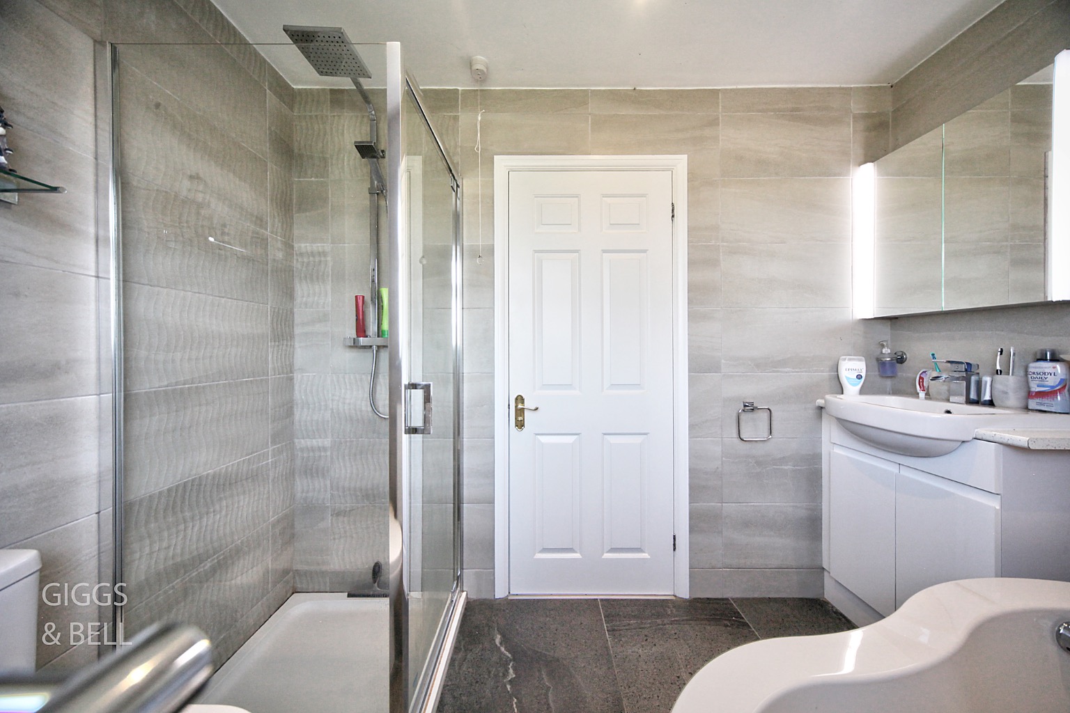 4 bed detached house for sale in Farley Hill, Luton  - Property Image 17