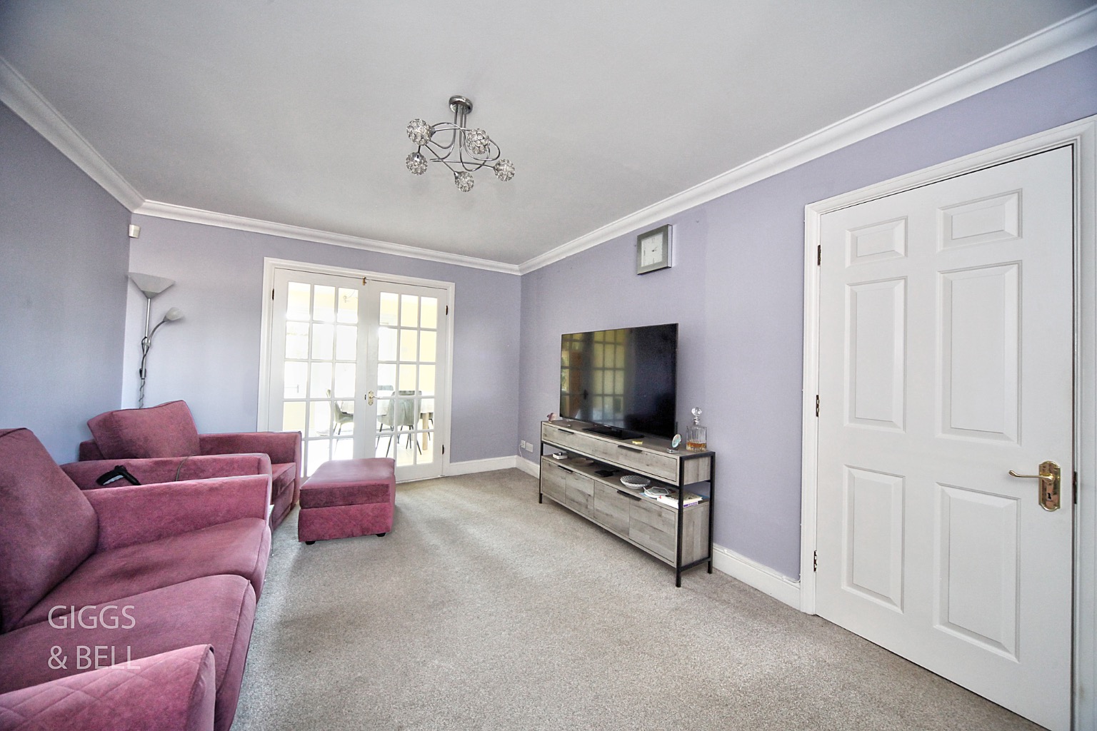 4 bed detached house for sale in Farley Hill, Luton  - Property Image 4