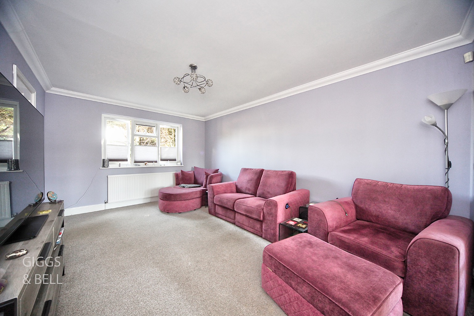 4 bed detached house for sale in Farley Hill, Luton 2