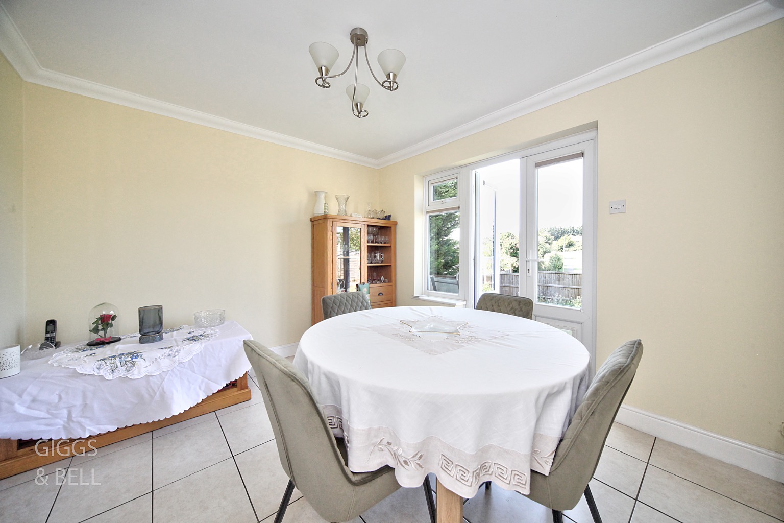 4 bed detached house for sale in Farley Hill, Luton 4