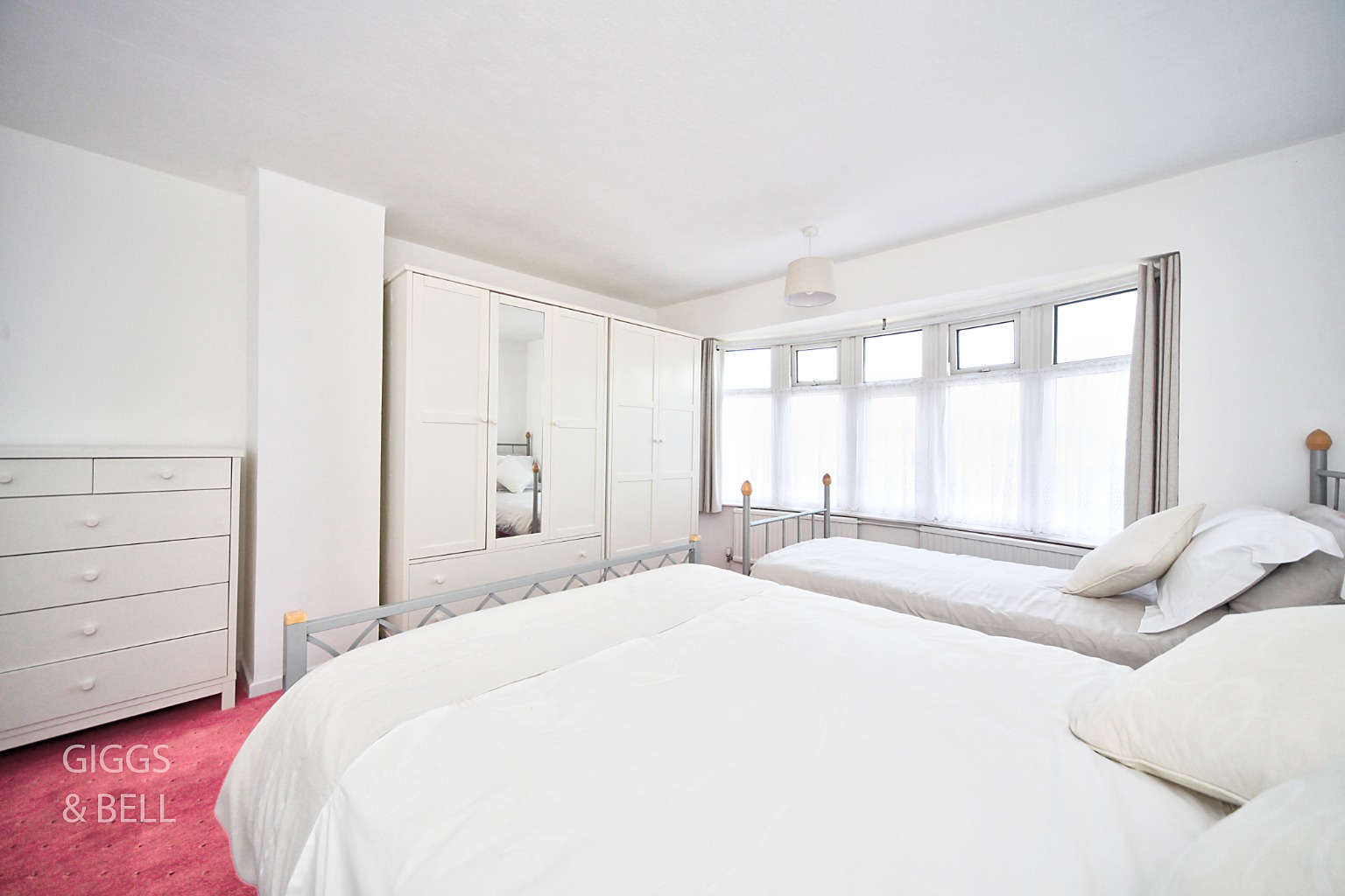 3 bed semi-detached house for sale in Hillary Crescent, Luton  - Property Image 11