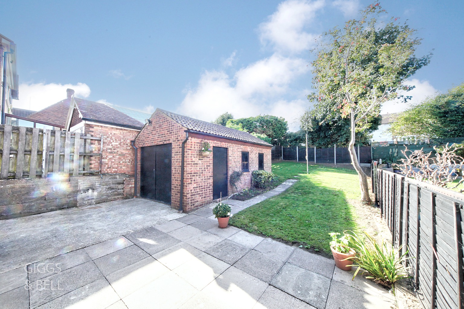 3 bed semi-detached house for sale in Hillary Crescent, Luton  - Property Image 22