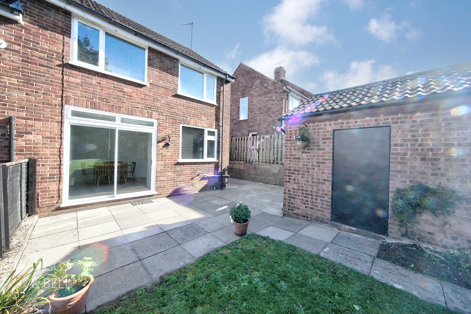 3 bed semi-detached house for sale in Hillary Crescent, Luton  - Property Image 19