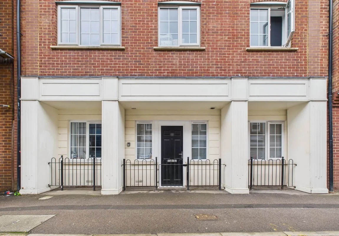 1 bed maisonette for sale in John Street, Luton, LU1 