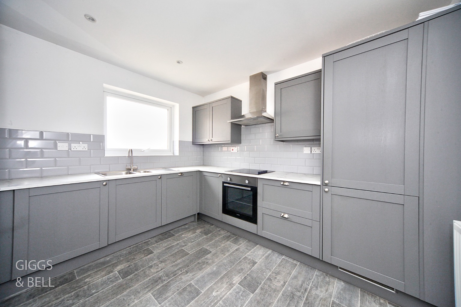 1 bed flat for sale in St Marks Close, Bedford  - Property Image 3