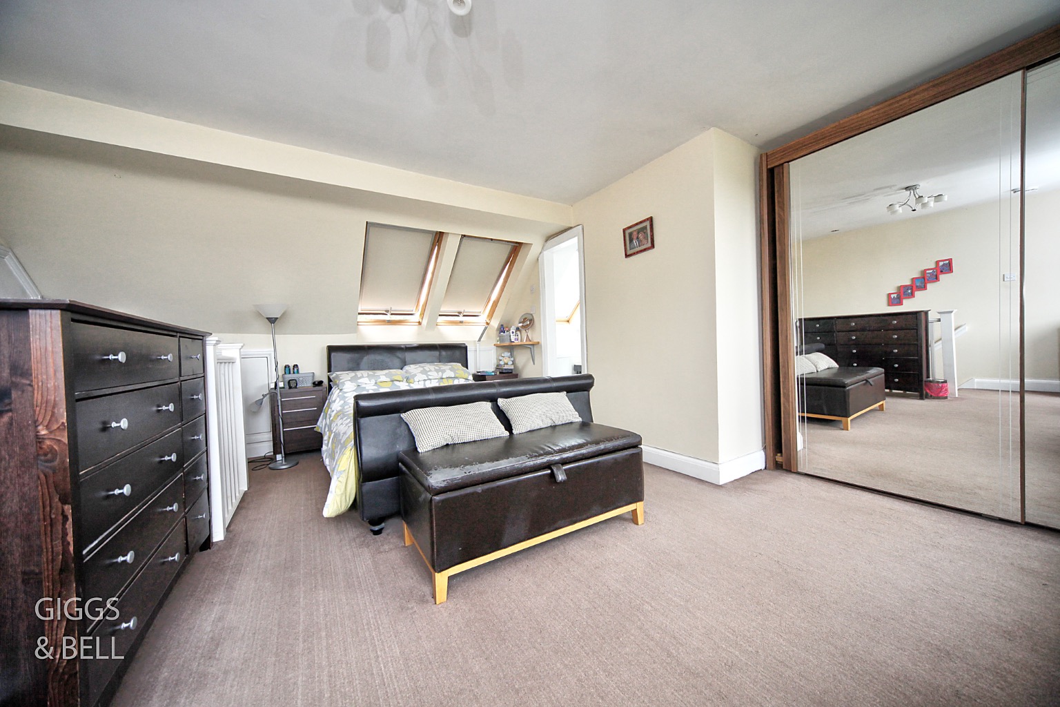 5 bed semi-detached house for sale in Wychwood Avenue, Luton 14