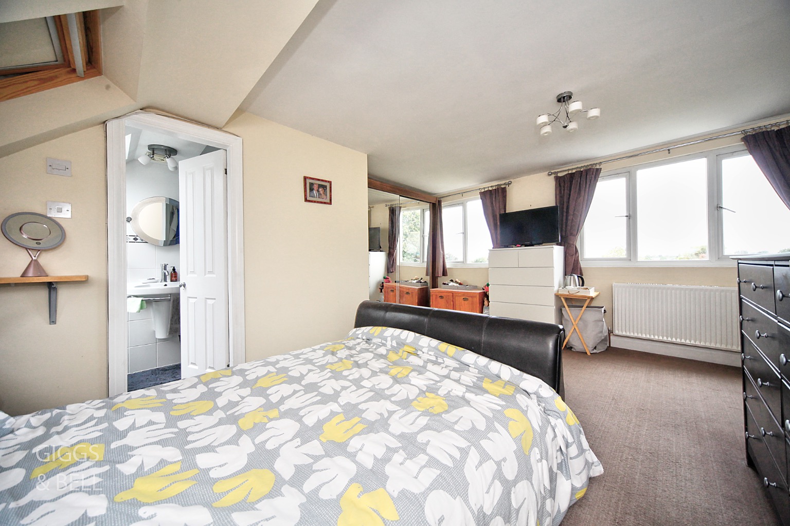 5 bed semi-detached house for sale in Wychwood Avenue, Luton 13