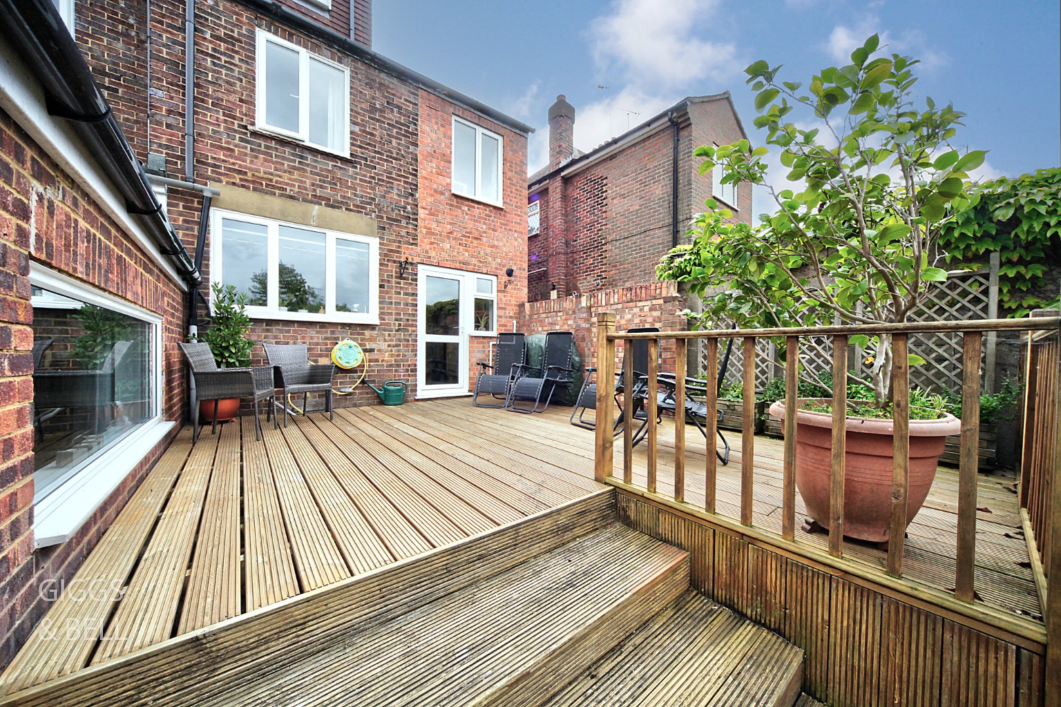 5 bed semi-detached house for sale in Wychwood Avenue, Luton 25