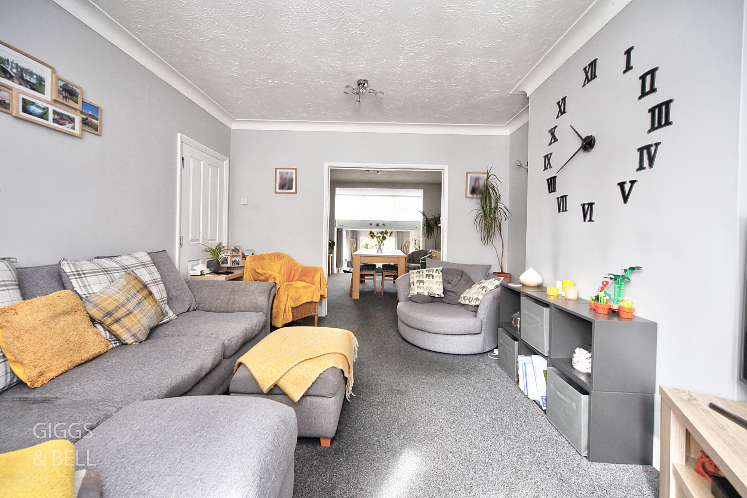 5 bed semi-detached house for sale in Wychwood Avenue, Luton  - Property Image 4