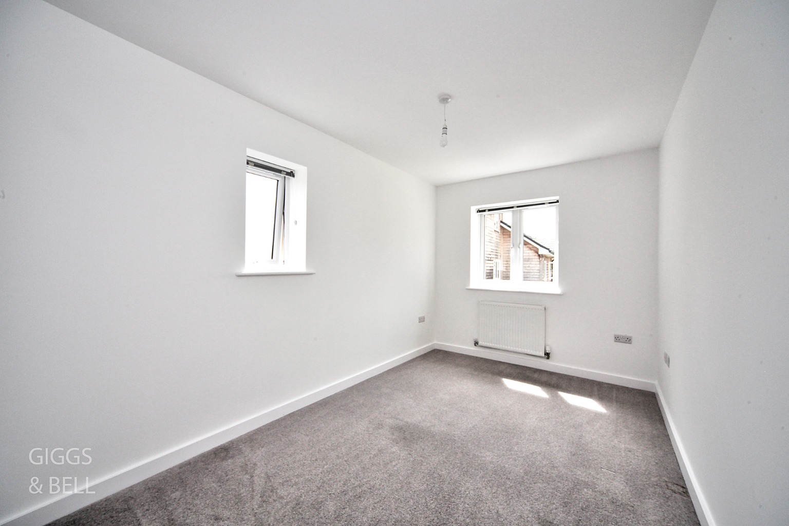 2 bed flat for sale in Ridgway Road, Luton  - Property Image 2