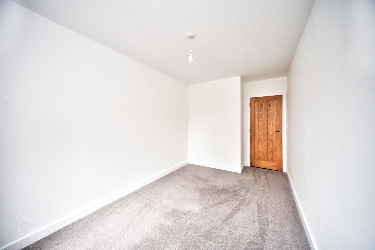 2 bed flat for sale in Ridgway Road, Luton  - Property Image 6