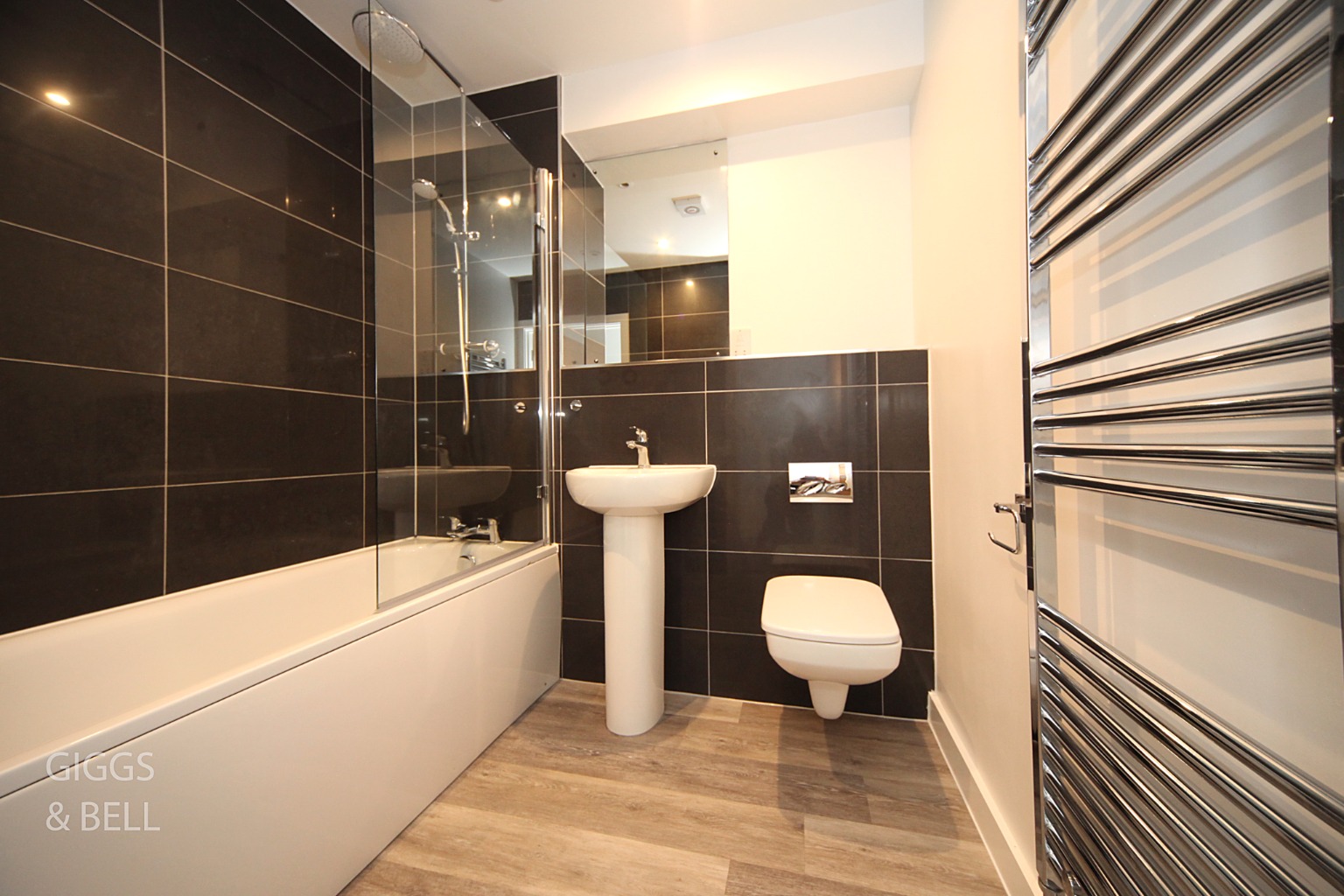 2 bed flat for sale in Ridgway Road, Luton  - Property Image 8