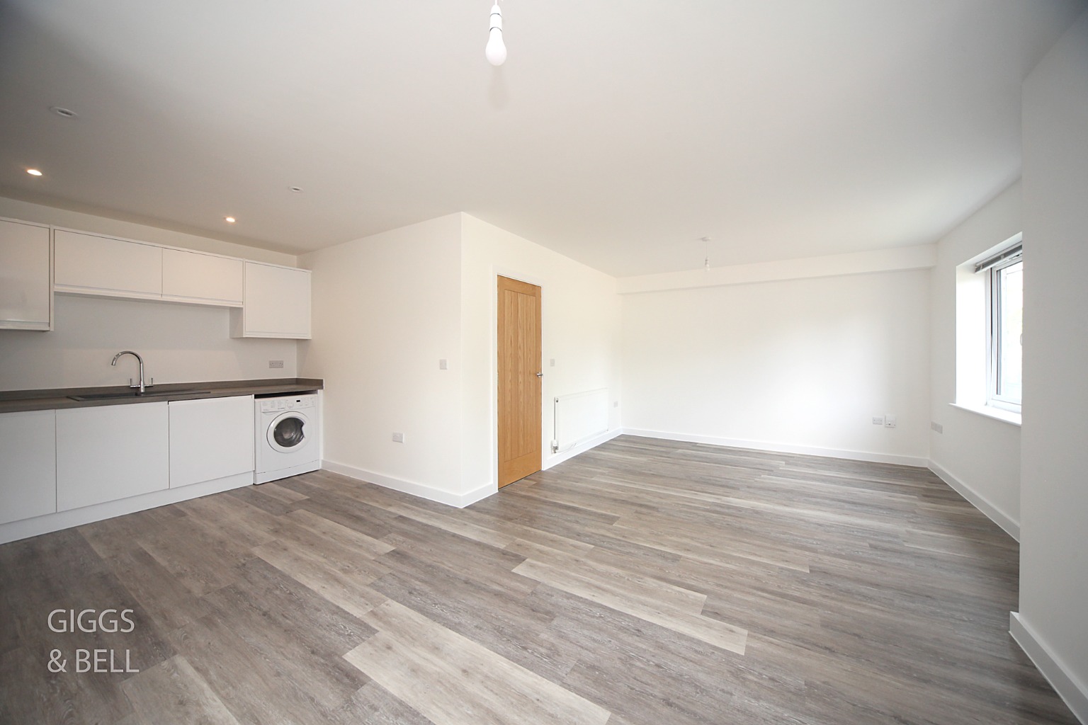 2 bed flat for sale in Ridgway Road, Luton 10