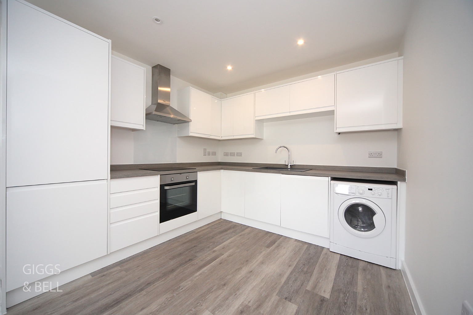 2 bed flat for sale in Ridgway Road, Luton  - Property Image 10