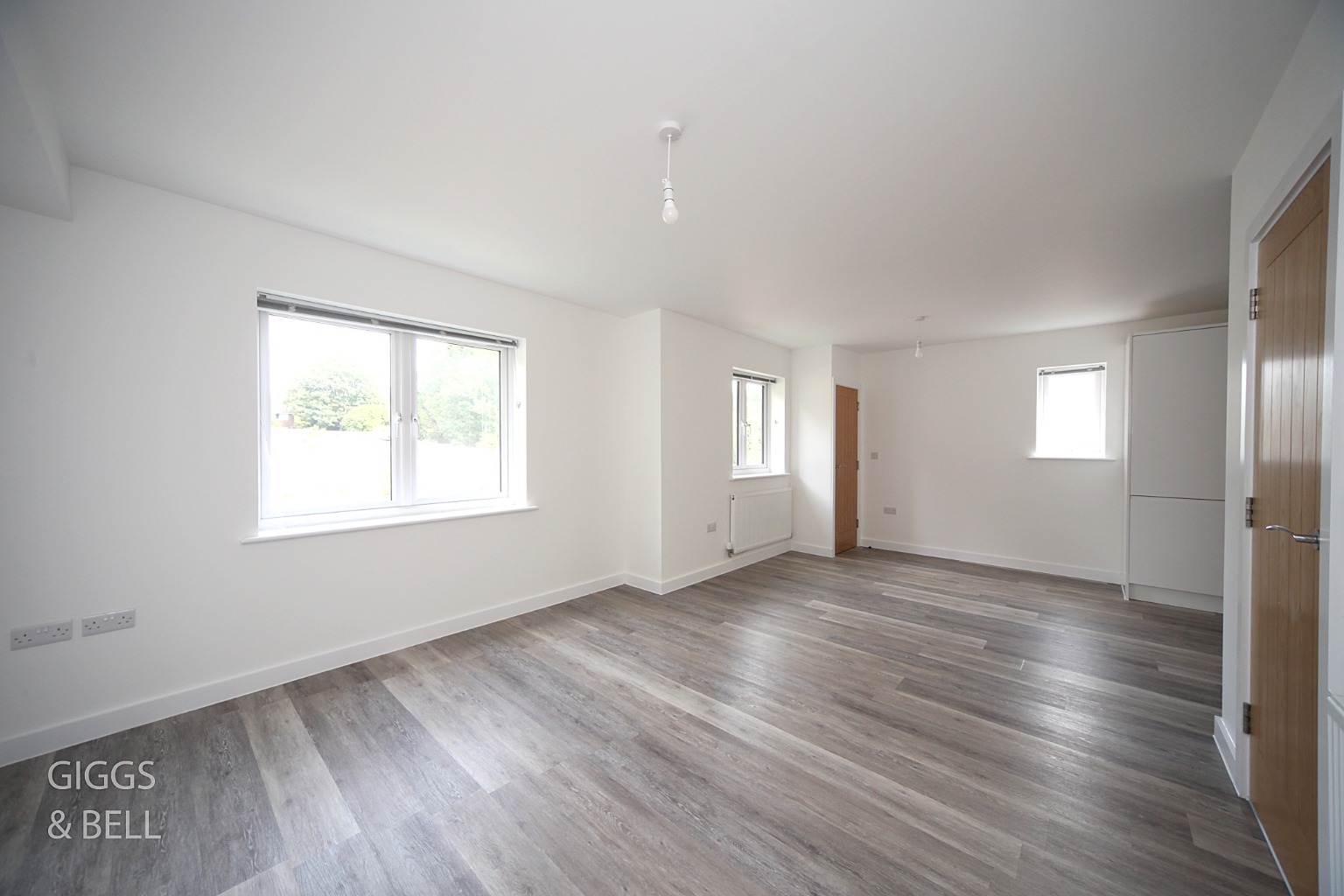 2 bed flat for sale in Ridgway Road, Luton 12