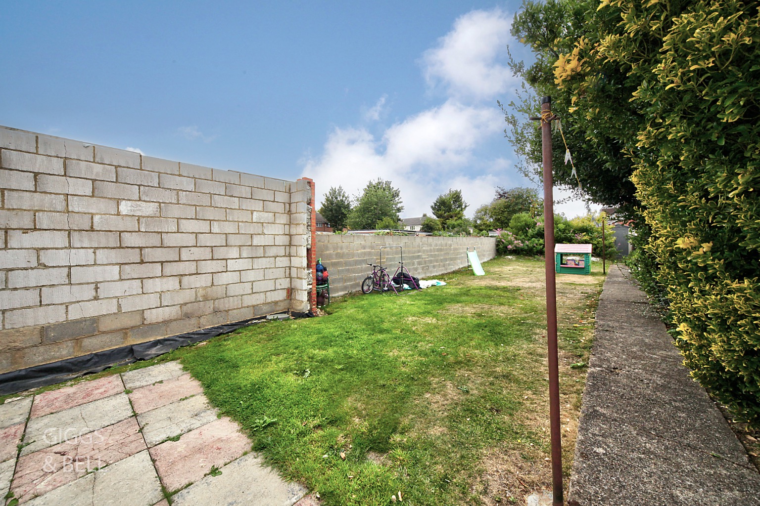 3 bed end of terrace house for sale in Nunnery Lane, Luton 15