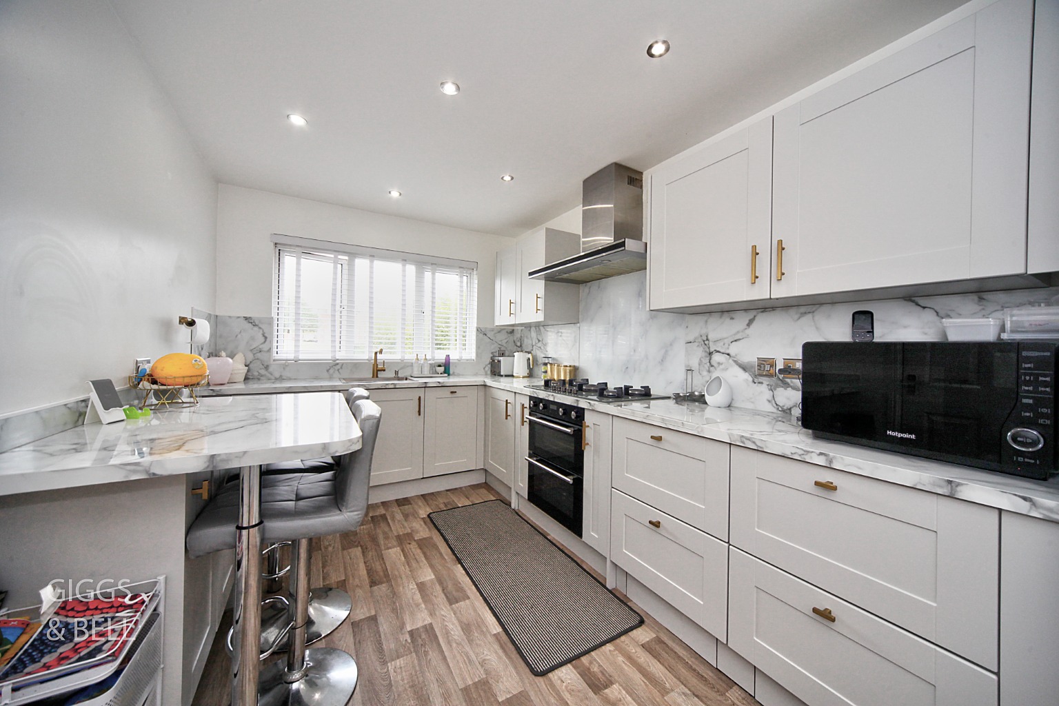 5 bed detached house for sale in Villiers Close, Luton 8